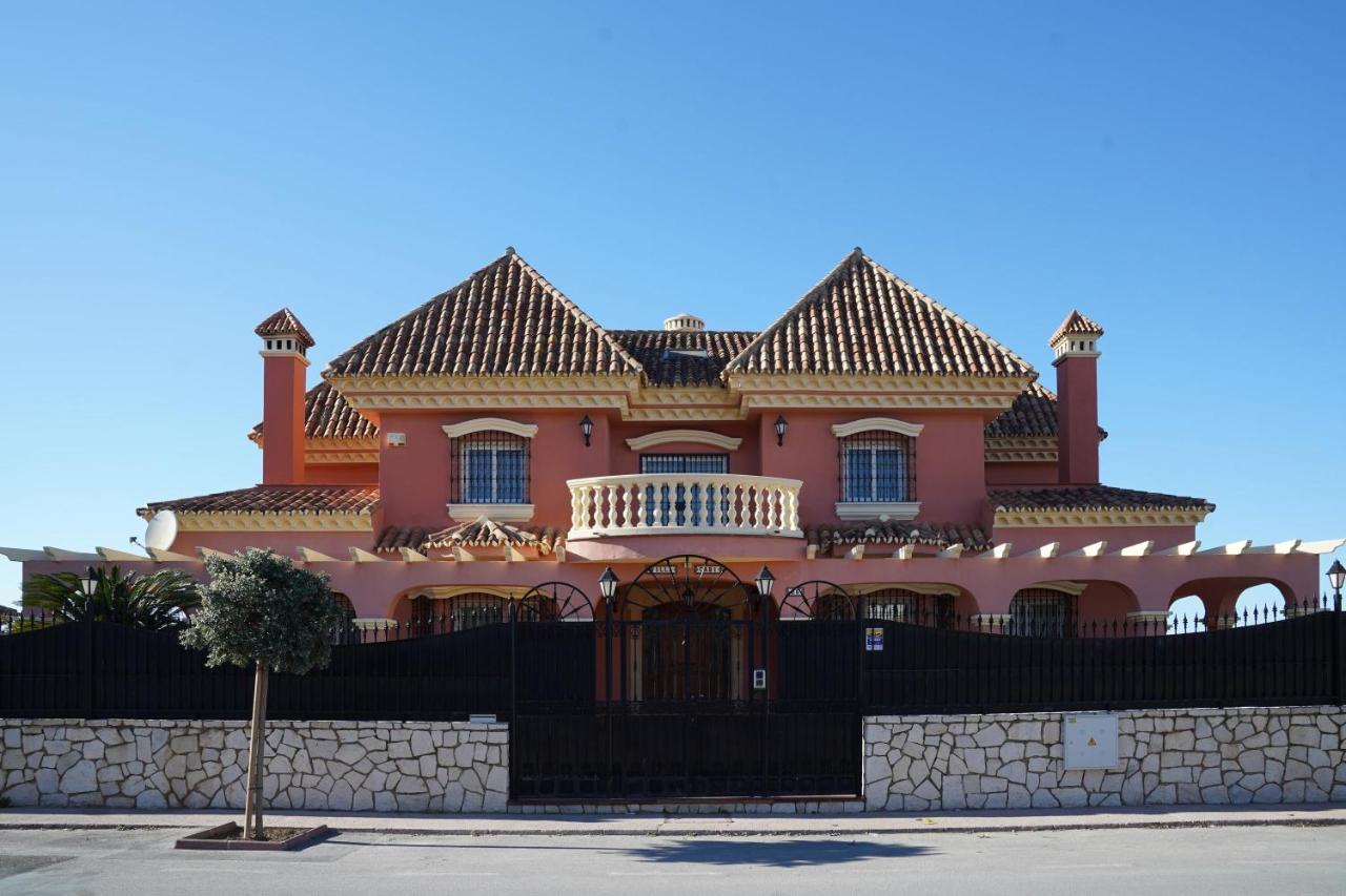Tess Villa Cari Alhaurín de la Torre Εξωτερικό φωτογραφία